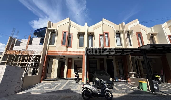 Rumah dengan Fasad Estetik 2 Lantai di Pamulang Dekat Tol Pamulang