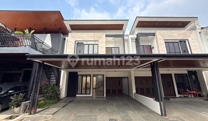 Rumah Modern 3 Lantai di Lenteng Agung Selangkah Stasiun