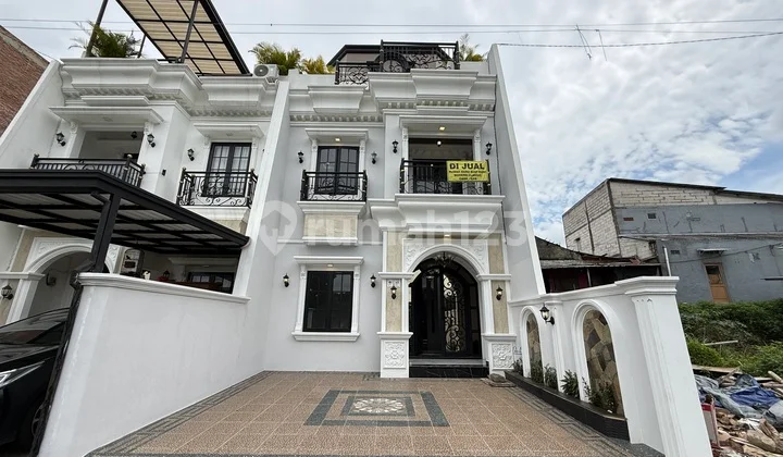 Rumah Mewah 3 Lantai + Rooftop di Jagakarsa, Jakarta Selatan