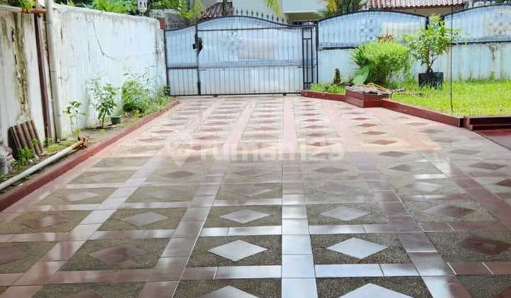 Rumah Dijual di Cilandak Jakarta Selatan - Lokasi Strategis, Siap Huni!