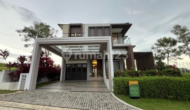 Rumah di Sentul City Kota Bogor Berkonsep Modern Kontemporer Tanah Luas dengan View Pegunungan di Sentul City