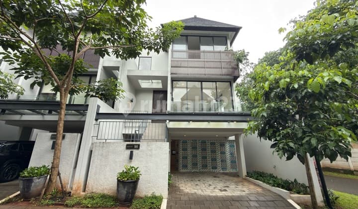 Rumah Ternyaman 3 Lantai Siap Huni di Lebak Bulus Jakarta Selatan