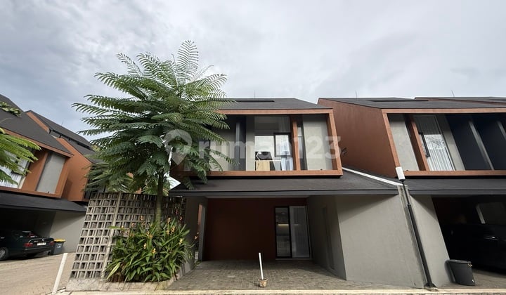 Rumah Modern 3 Lantai Attic Room di Cluster Cinangka Depok