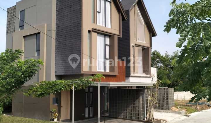 Luxury House Near Gadjah Mada Pekanbaru