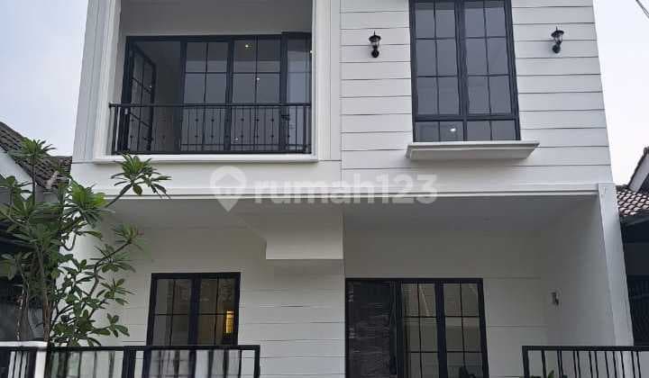 Dijual Ruamh Model fasad Klasik Modern di Nusaloka 7x14