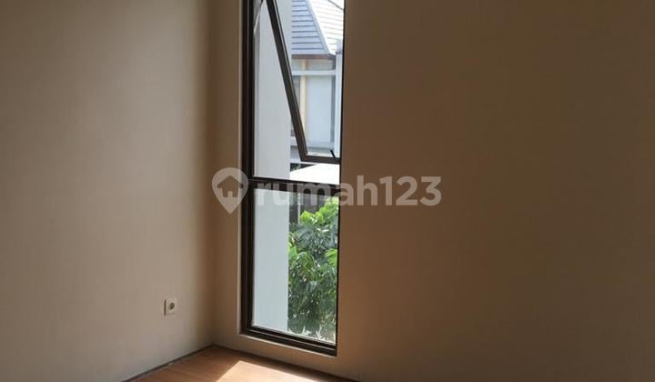 For Sale Precia Eminent House, BSD Size 7x16