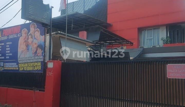 Pabrik 2 lantai dekat dengan Pusat Kota dan Jalan Tol, sangat strategis