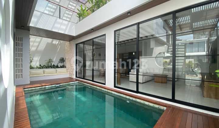 Brand New Modern Tropical Villa - Pererenan / Tumbak Bayuh
