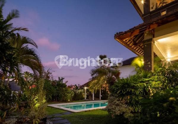 For Rent Modern 3 Bedroom Villa In Berawa, Canggu (211v)