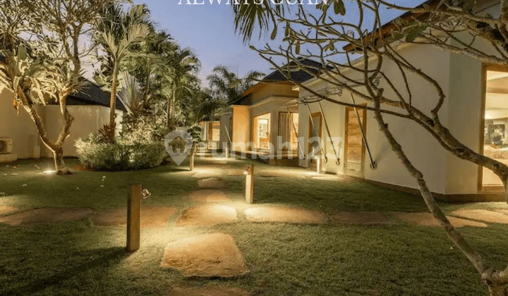 Villa Mewah dengan 10 Kamar Tidur Lokasi Tabanan Dijual