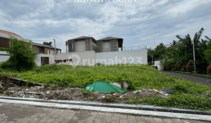 Sebidang Tanah Kosong yang Berletak di Beraban