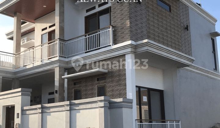 2-Story House with 4 Bedrooms for Sale