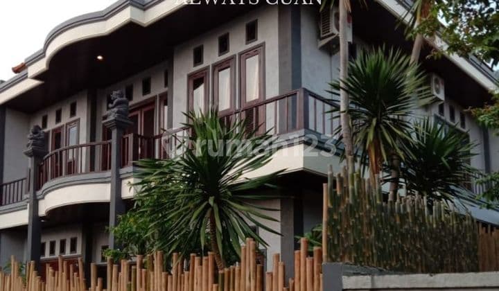 Rumah Siap Huni dengan Halaman Luas Dijual