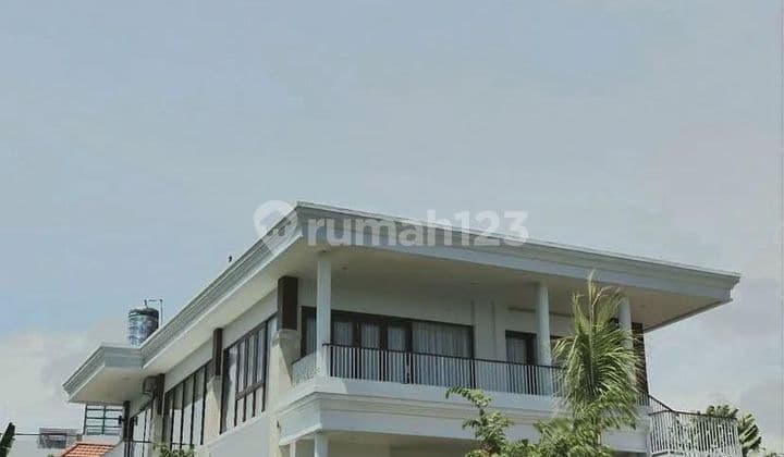 Rumah Mewah Full Furnish Area Canggu Dijual