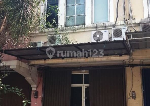 Strategic Shop House Facing Main Road in Taman Palem - Suitable for Business & Office with Freehold Title at Block E1 No. 6, Mutiara Street, Taman Palem, Block E1 No.6, East Cengkareng, Cengkareng, West Jakarta City, DKI Jakarta, Indonesia, 11730, Cengkareng