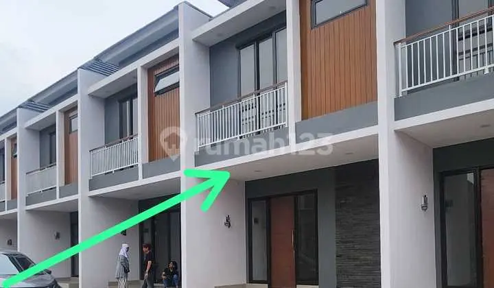 Rumah 2 LT Dgn 3 Kamar Tidur di Pusat Kota Pamulang Dkt Akses Tol