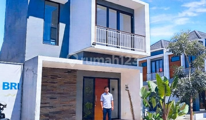 Town House Depan Bundaran Unpam Pamulang