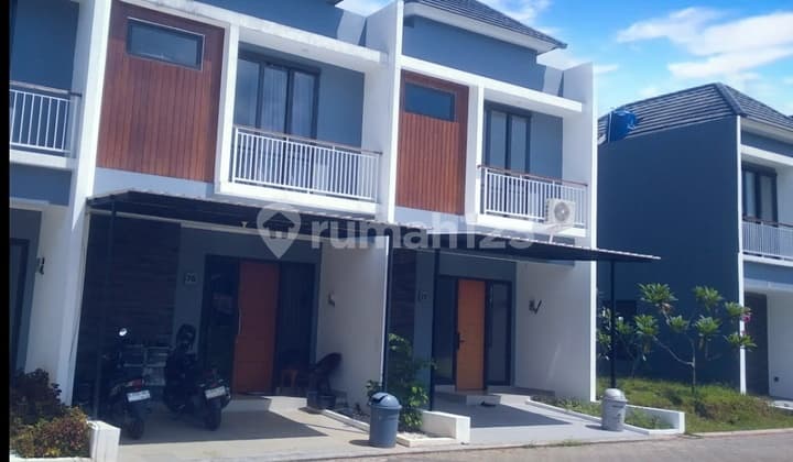 Townhouse Siap Huni Depan Unpam Bundaran Pamulang