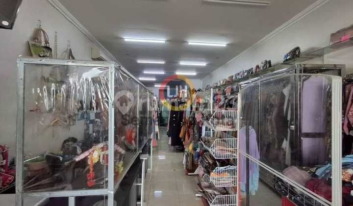 Ready-to-Use Shop House on Jalan Kedungmundu Raya