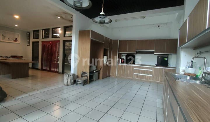 Rumah Luas, Nyaman dan Siap Huni di Setia Budi Bandung