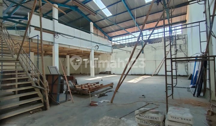 Gudang & kantor Strategis di Bandung