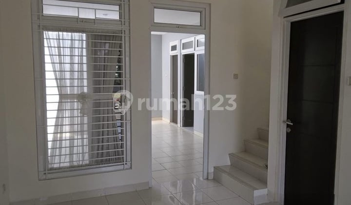 Disewakan Rumah Cozy di Citra Gran Cibubur Cluster Depan