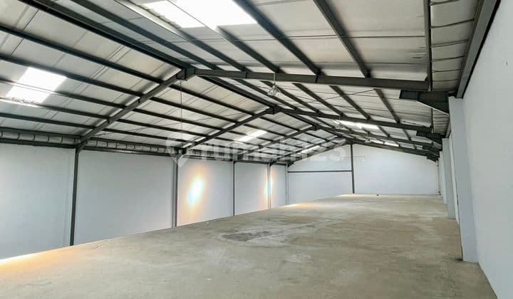 Teluk Naga Warehouse, Area 630 m² (15 x 42), Building Area 756 m², Includes 2-Storey Office, Price 400 Million/Year