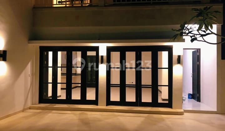 Near New Huge Luxury Villa With High Quality Furnishings