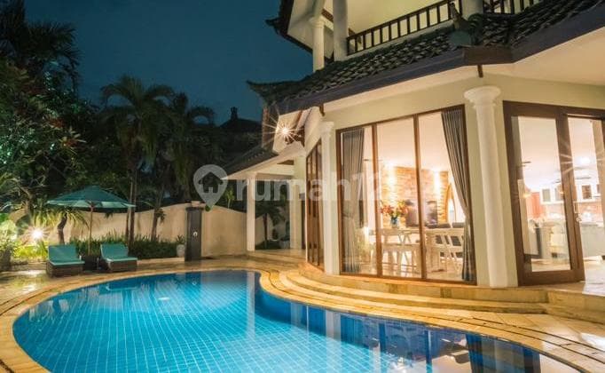 25 Years Leasehold Villa In Keramas With Stunning Ocean Views Beachside