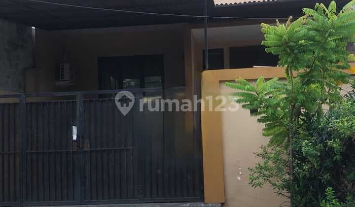 Quick Sale Nice 2-Story House in Kelapa Gading, Strategic Location, Flood-Free