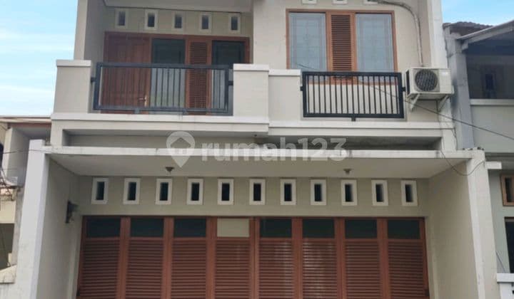 Rumah Tebet Siap Huni Lokasi Oke di Tebet SHM