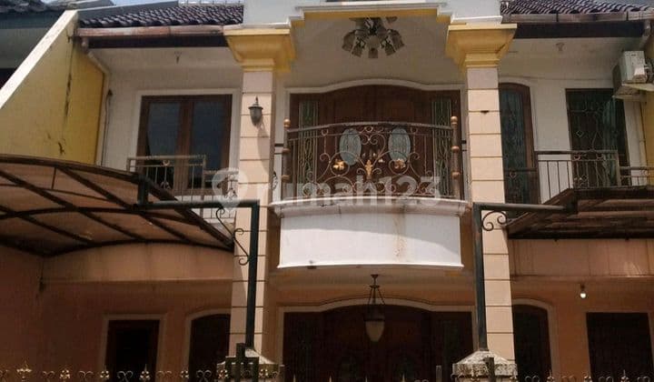 Rumah Dalam Komplek Billy Moon ,dekat Universitas Tarakanita