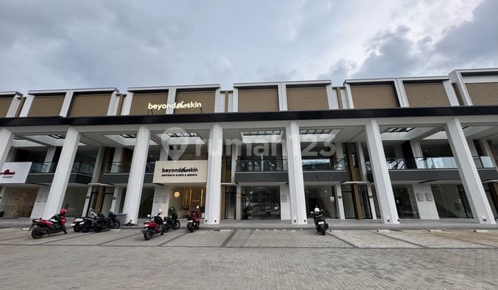 Ruko 3 Lantai Mewah Eksklusif Gading Serpong