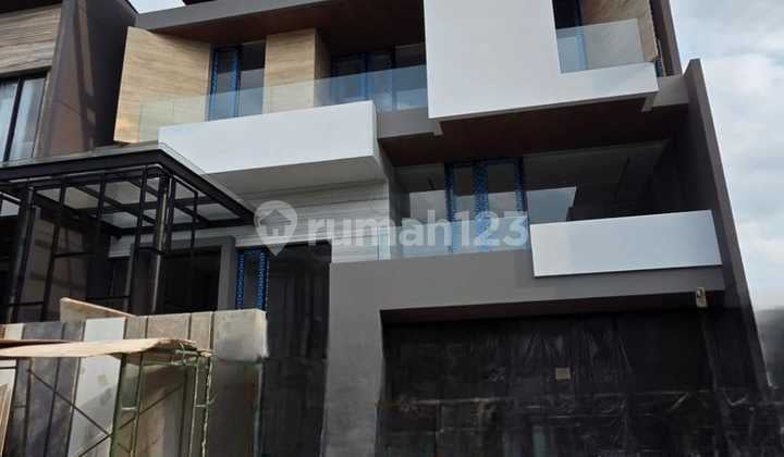 For Sale Luxury House in Citraland Cluster Waterfront Surabaya