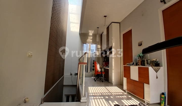 Hdi Dijual Rumah Bagus di Klampis Semolo Barat