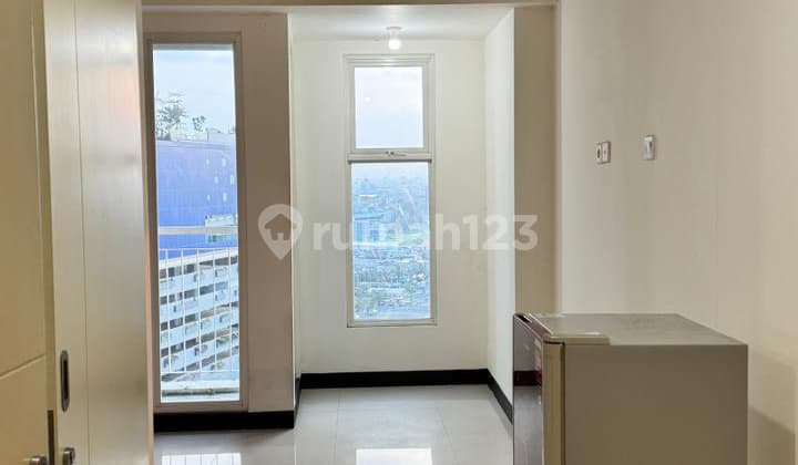 Ssn Disewakan Apartemen Baru di Ampr Pakuwon City Semi Furnish