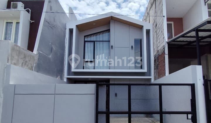 House for Sale Modern Minimalist in Mulyosari