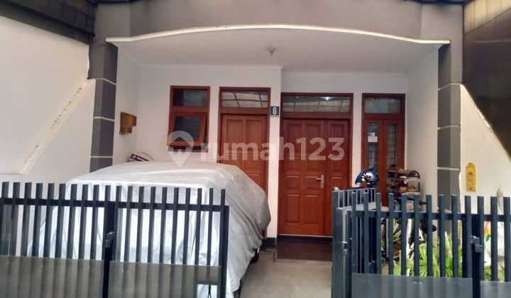 Dijual Rumah Bagus Siap Huni 2,5 Lt di Komplek Antapani