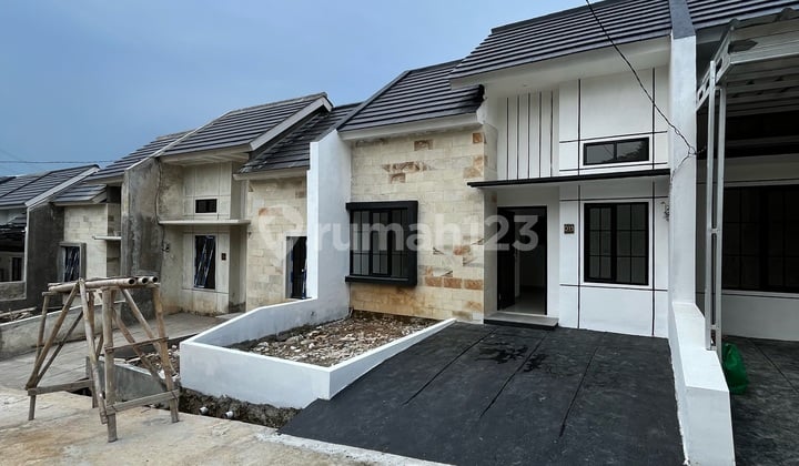 Rumah Nempe Stasiun Harga Termurah Meriah di Kelasnya