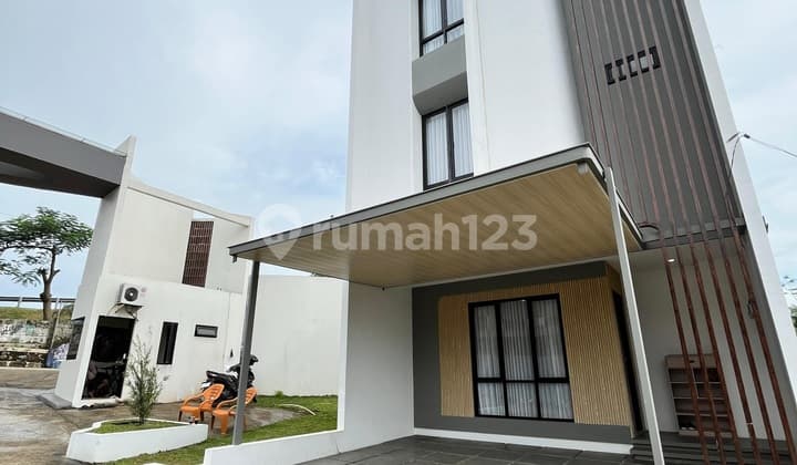 Rumah 3 Lantai 5 Kamar di Depok,Dekat Pintu Tol Desari