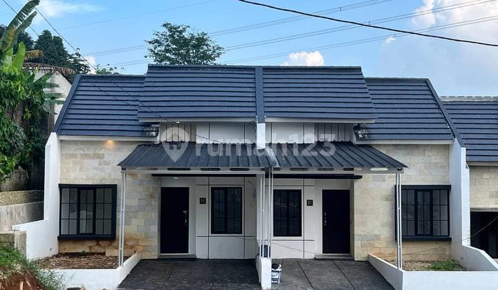 Ready-to-Occupy House for Sale at a Low Price - 0% Down Payment KPR, Installments Starting at 2.1 Million per Month