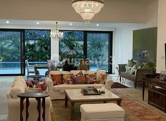 Fast Sale of a House in Kemang, South Jakarta