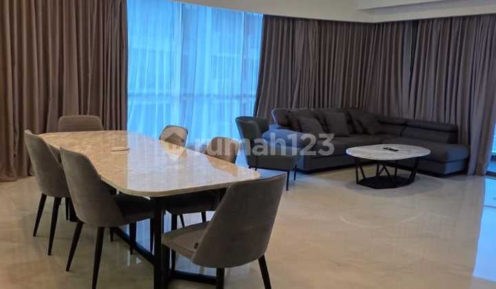 Disewakan Apartement St. Moritz Tower New Presidential 3Br 192M2 Hadap Selatan Timur