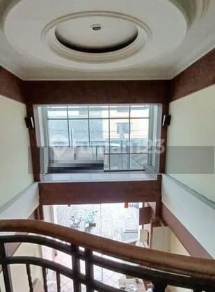 Ruko Dijual di Tomang Mandala Jakarta Barat, Ruko 4 Lantai Siap Pakai