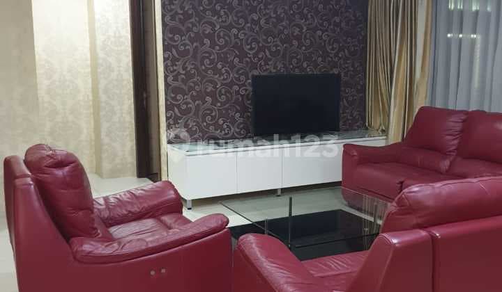 Apartemen Saint Moritz 4 BR Furnished Bagus Tower Presidential