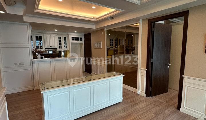 Dijual Apartemen St. Moritz Tower New Royal Luas 90m 2br 2bath Furnish Bagus Harga 2.25M Nego