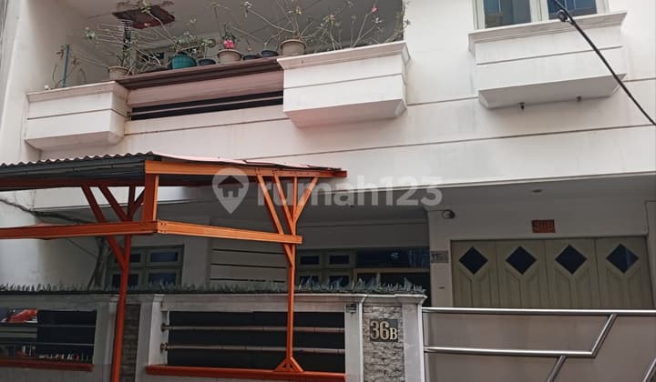 Dijual Rumah Strategis 3.5 Lantai - Mangga Besar, Jakarta Pusat