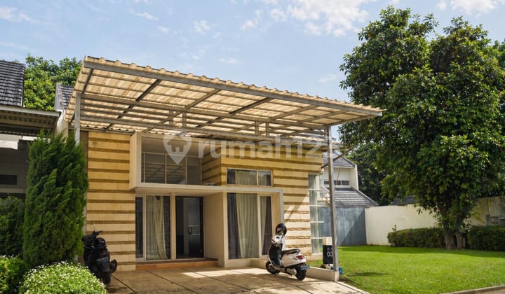 For Sale - Exclusive Corner House in Citra Grand City Area