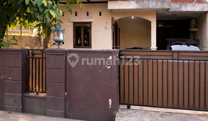Dijual - Rumah Luas 6 Kamar di Area Cipayung, Jakarta Timur