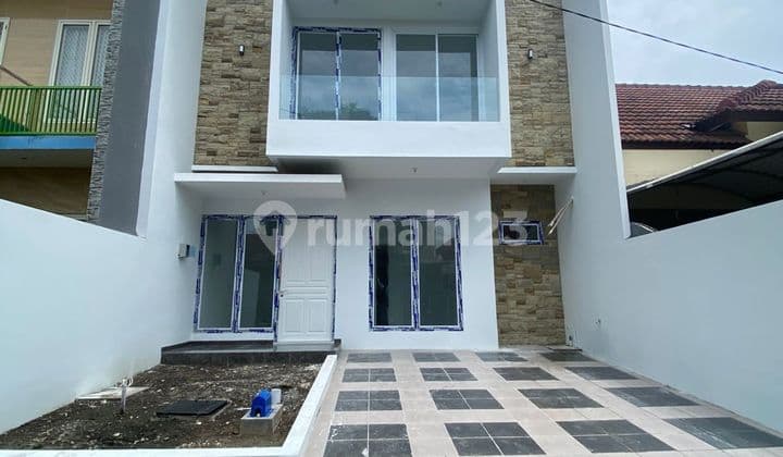 Dijual Rumah di Citraland 2Lantai Dekat Sekolah